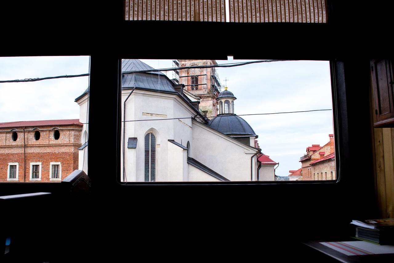 Home Hotel Kamenets-Podolsk Eksteriør bilde
